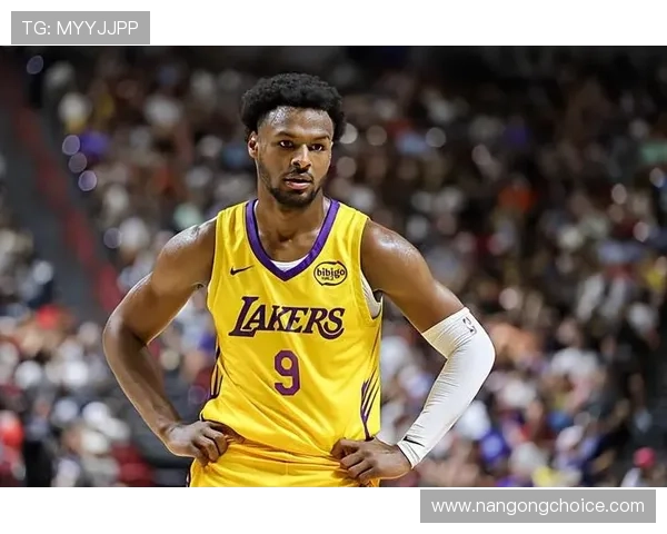 布朗尼留湖人究竟是巨星养成实验还是流量资本裹挟下的NBA商业豪赌 布朗尼留湖人究竟是巨星养成实验还是流量资本裹挟下的NBA商业豪赌